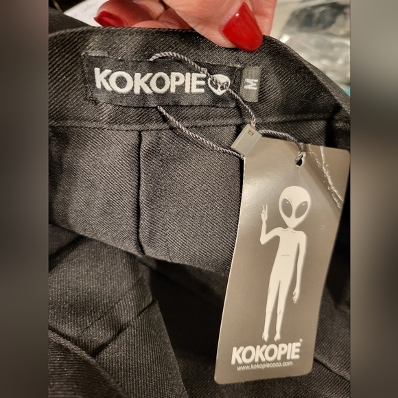 NWT Kokopie Med Pleated Black Skirt - Picture 4 of 4